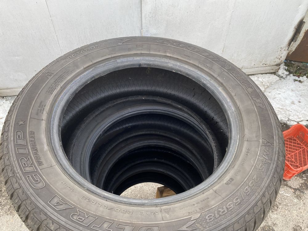 Goodyear UltraGrip Wrangler 255/55 R18