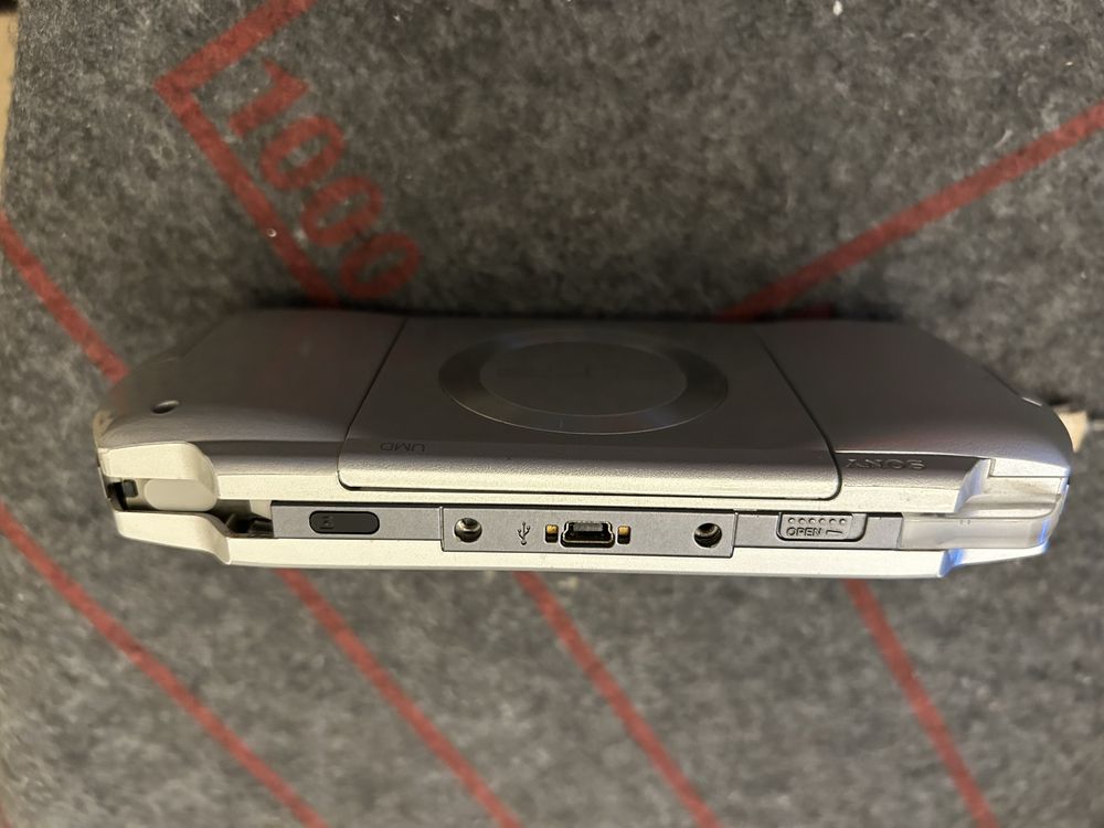 Konsola PSP 1000 silver playstation portable