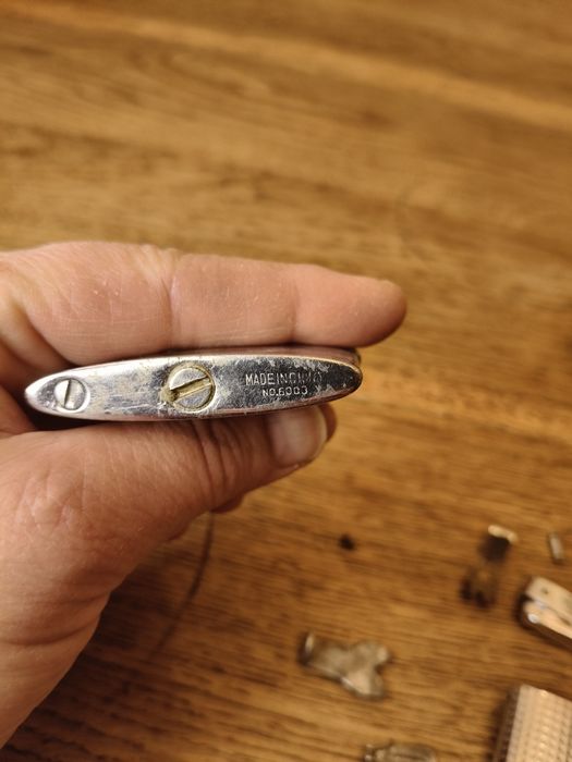 Stare Zapalniczki benzynowe min Bentley ¹⁹⁷