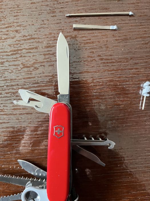 Ніж victorinox swisschamp Новий!