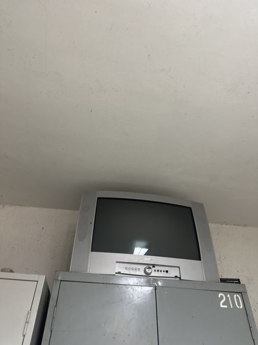 Vemdo TV em boas condicoes