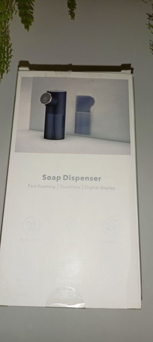 Automatyczny dozownik mydła w piance z czujnikiem temperatury