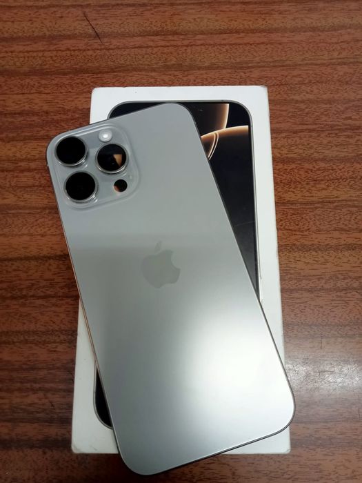 Iphone 16 Pro Max - Como novo