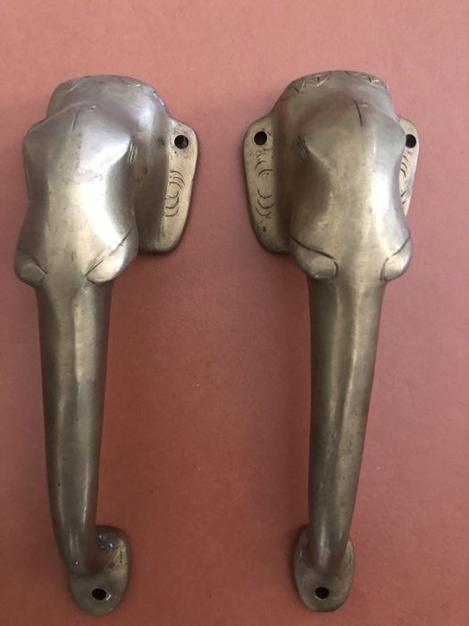 2 puxadores latão