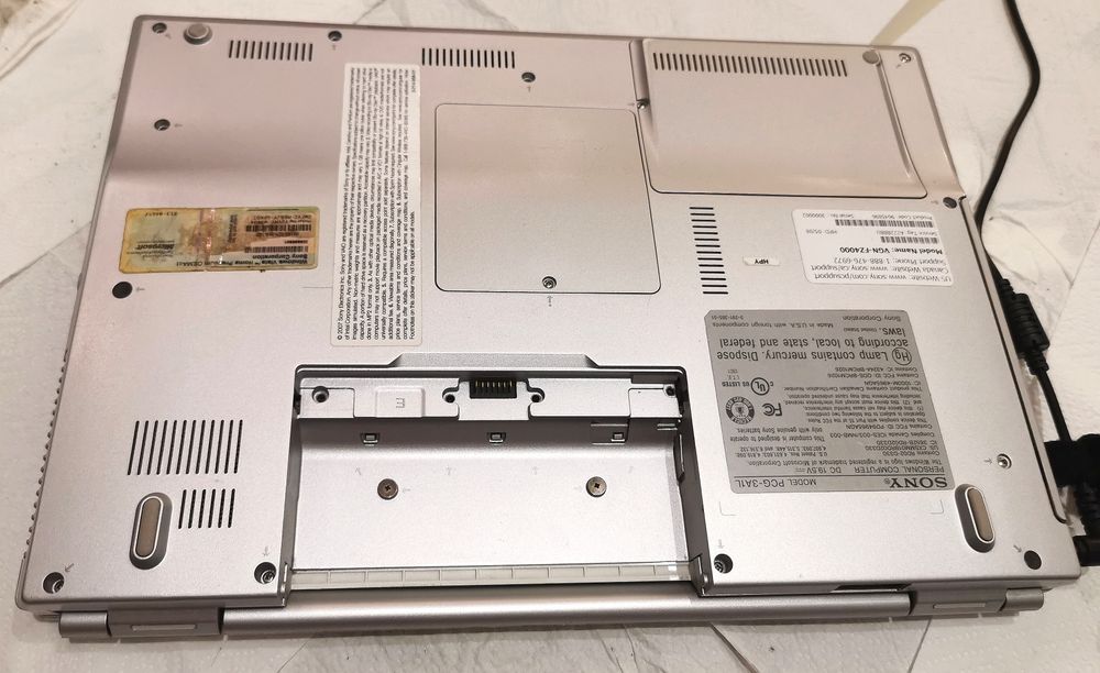 Laptop Sony Vaio fz31z, 15 cali, 4 GB ram, 256 ssd, c2d, Windows 7, ko