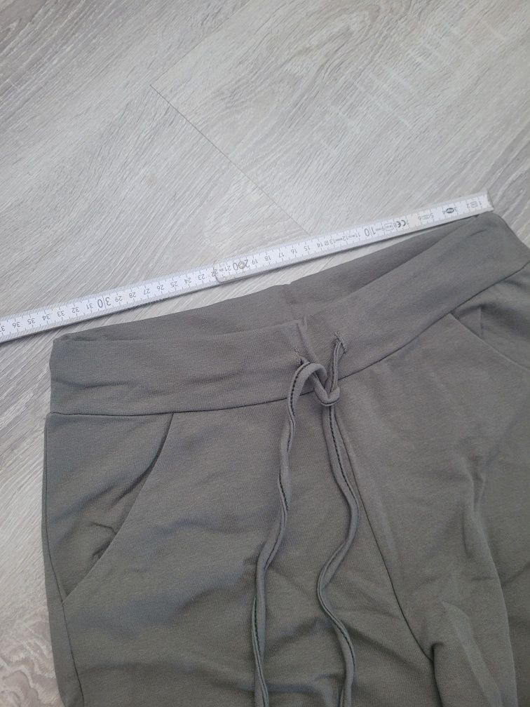 Dres w rozmiarze S khaki