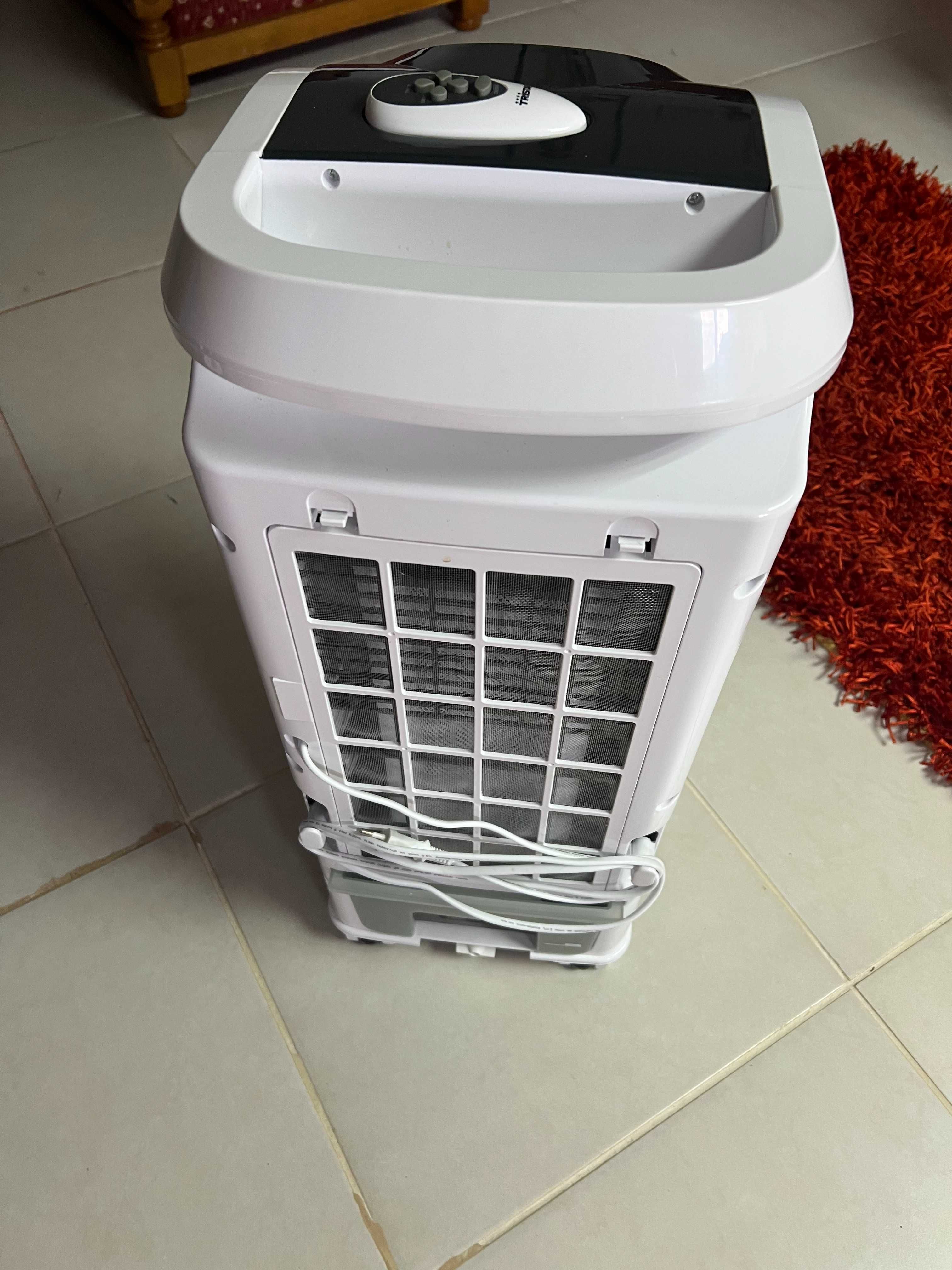 Climatizador Tristar AT5450 - Usa água fria, económico