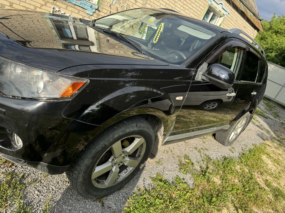 Продам Mitsubishi Outlander XL 2008