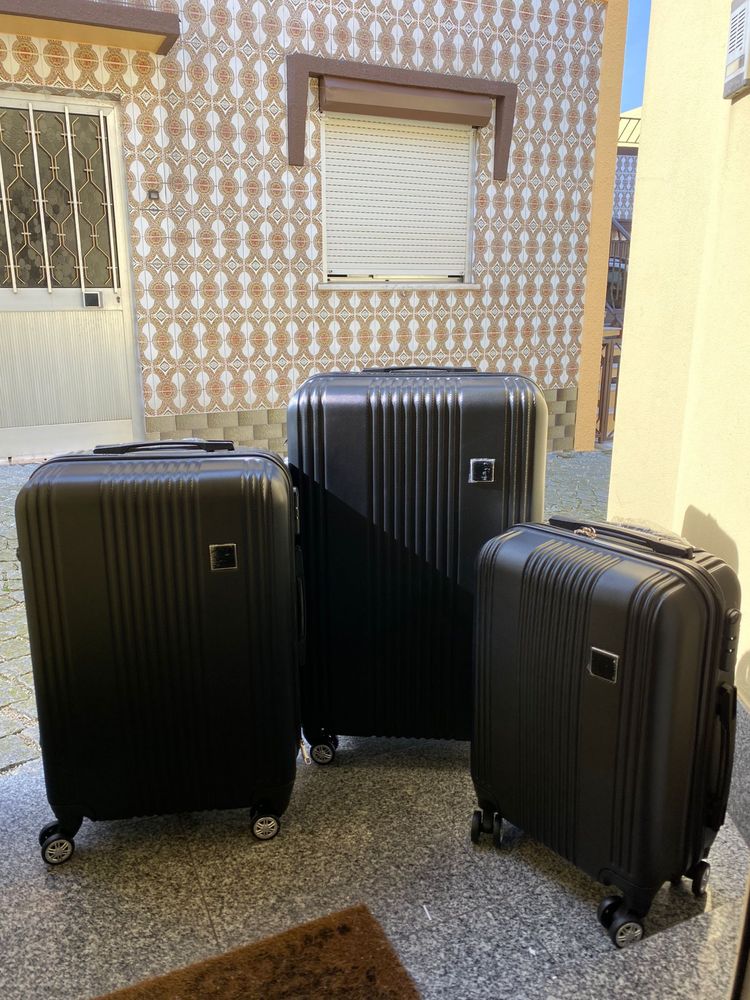 Conjunto de 3 malas  de viagem