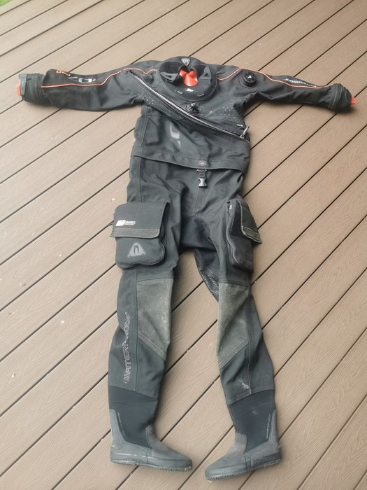 Suchy skafander damski Waterproof D7 PRO w stanie idealnym rozM