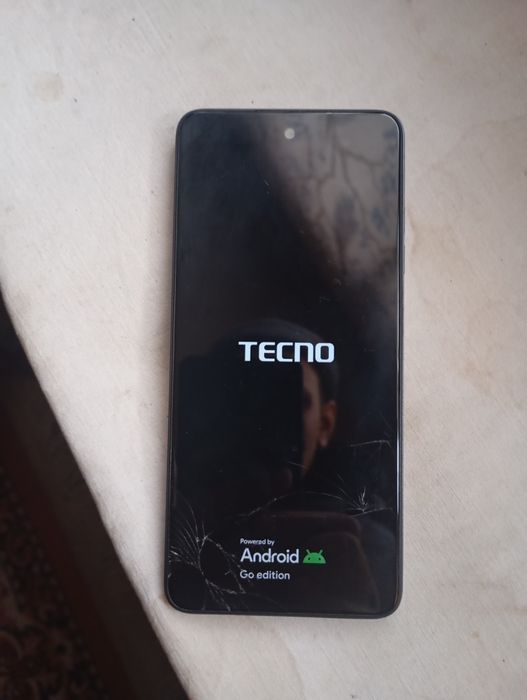 Продам телефон Tecno бу