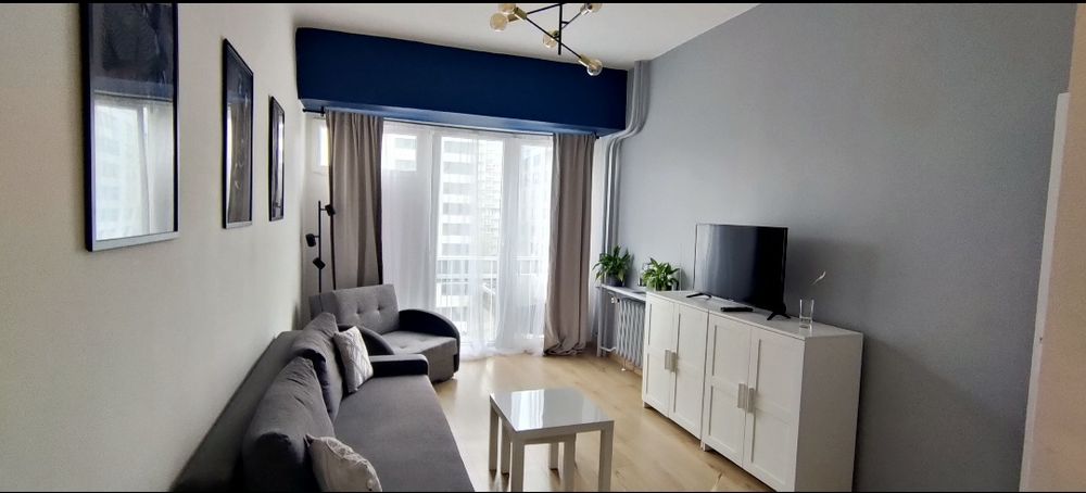 Klimatyczny 2-pok apartament w ścisłym centrum W-wy,  do 5 osób.