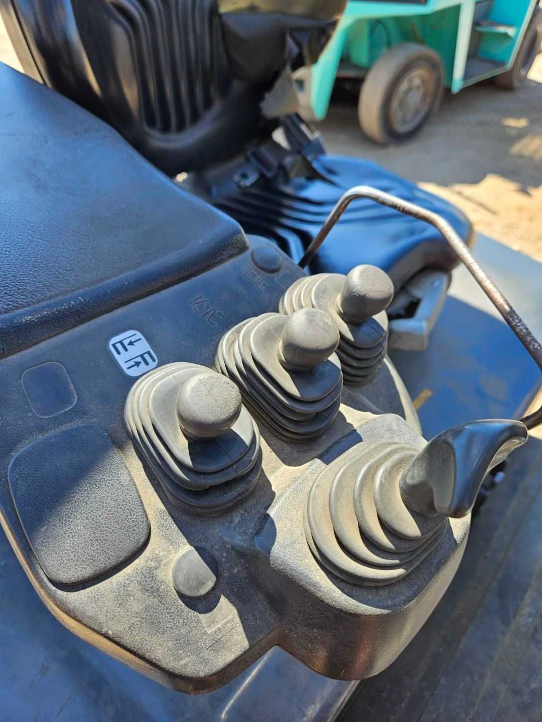 Wózek widłowy elektryczny TOYOTA TRAIGO 30 8FBKT30