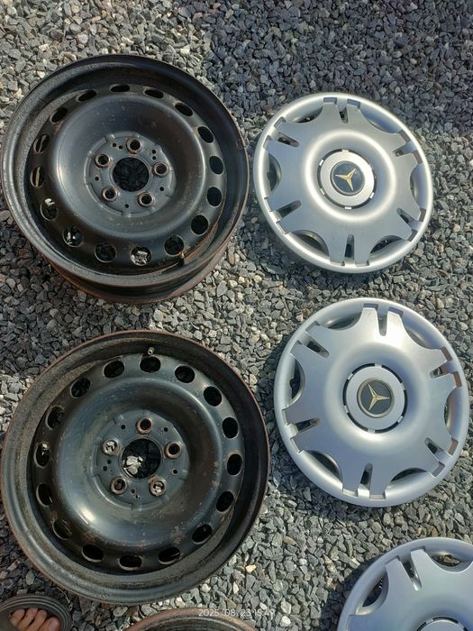 Продам комплект дисков r16 Mercedes + колпаки к ним