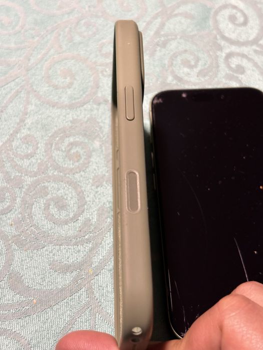 Iphone 17 ecra partido