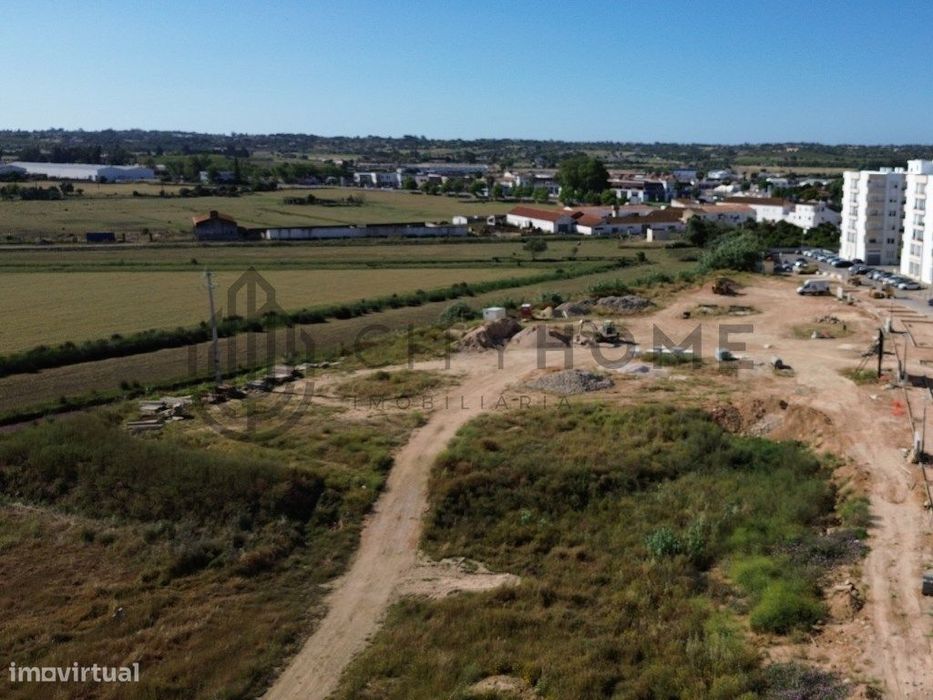 Lote de terreno para construção de moradia unifamilar