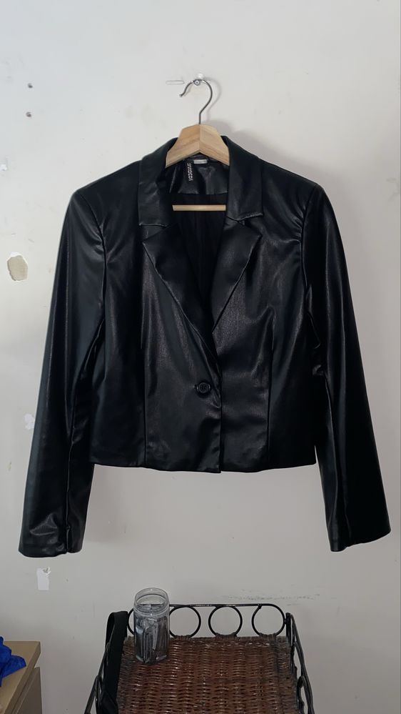 Blazer Clássico H&M Crop Pele Artificial