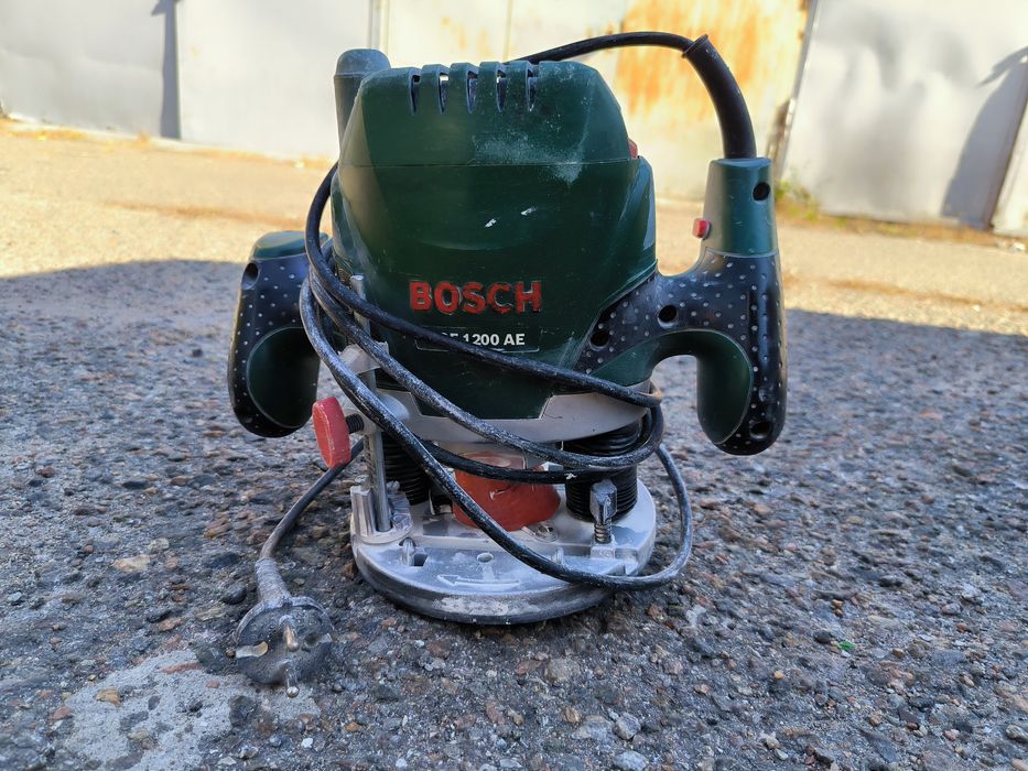 Фрезер Bosch POF 1200 AE , б/у