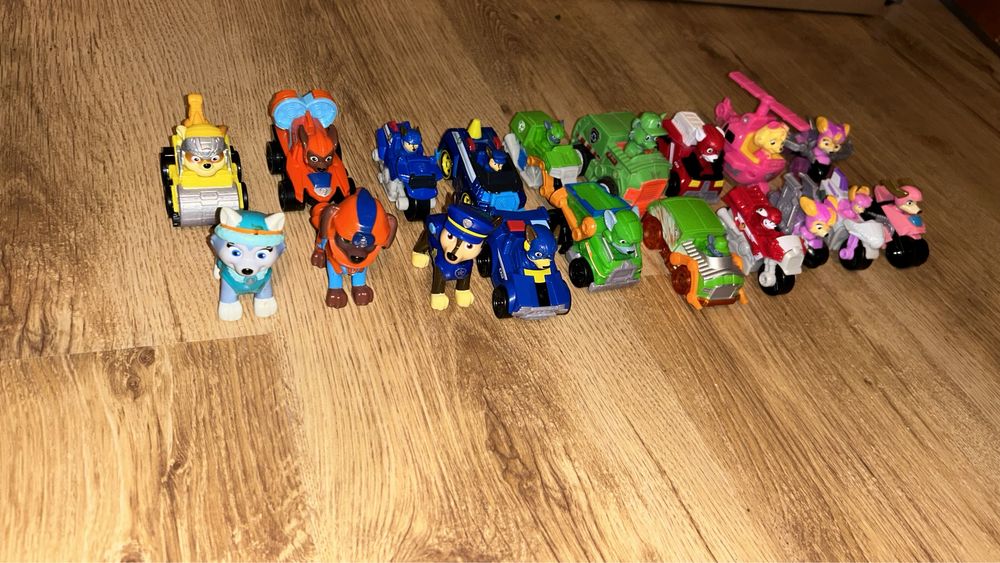 Figurki Psi Patrol Spin Master  - Chase , Skye, Rocky, Rubble