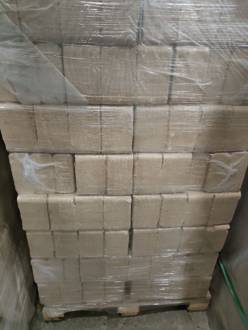 Brykiet drzewny RUF-workowany po 10kg, opał