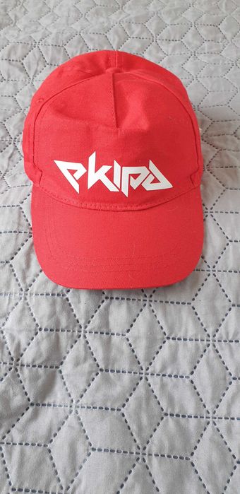 Czapka  damska z daszkiem  rozmiar 53