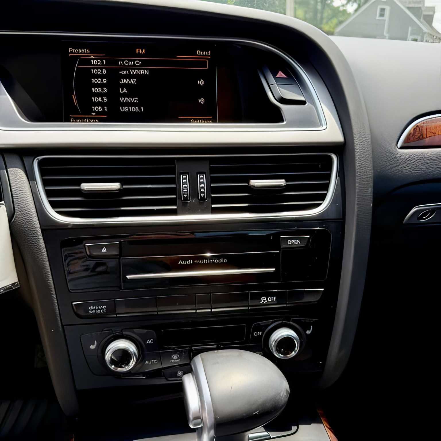 2014 Audi A4 quattro Premium Plus
