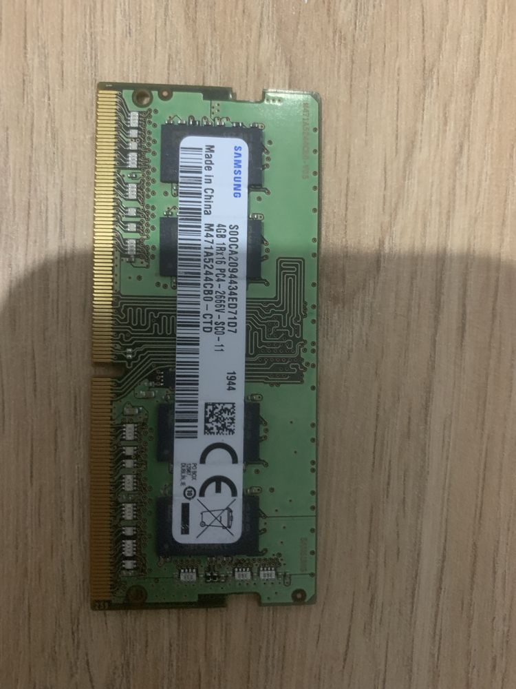 Vendo memoria ram ddr4 de 4gb samsung 2666mhz