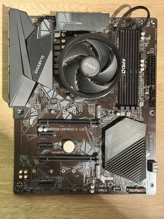 Płyta główna Gigabyte Gaming B550 X V2 + Procesor AMD Ryzen 5 5600X