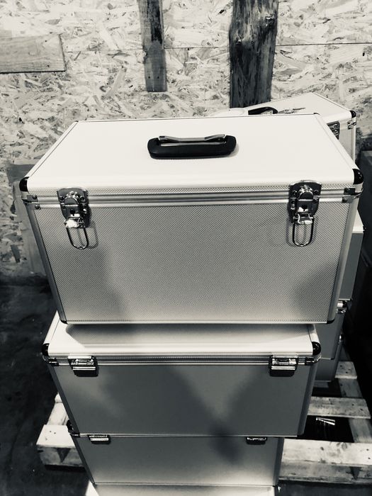 Кейс, сундук, чемодан