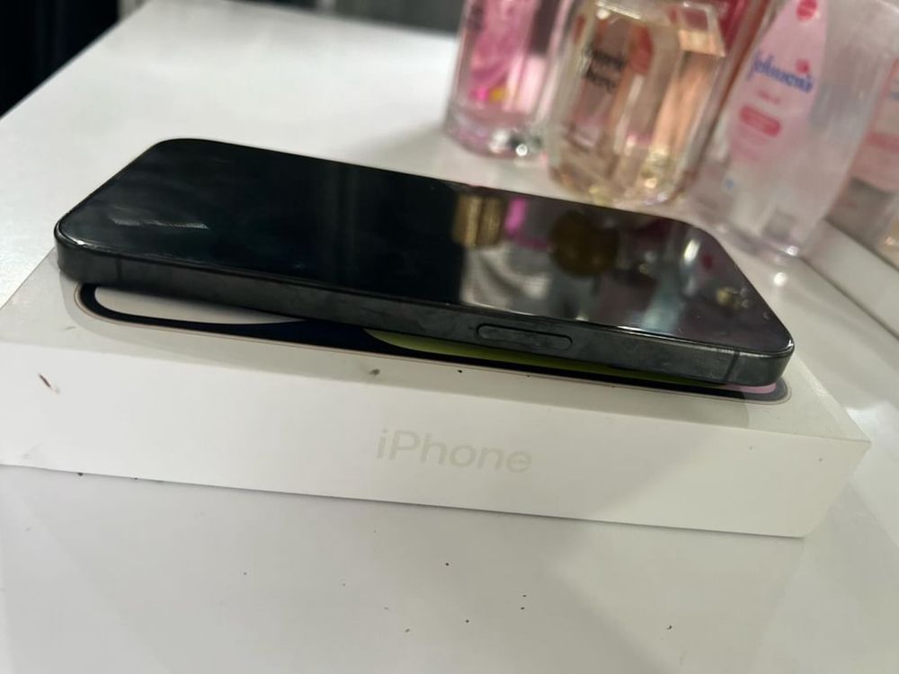 Smartfon iPhone 15 Pro 128GB 5G 6.1" Tytan czarny