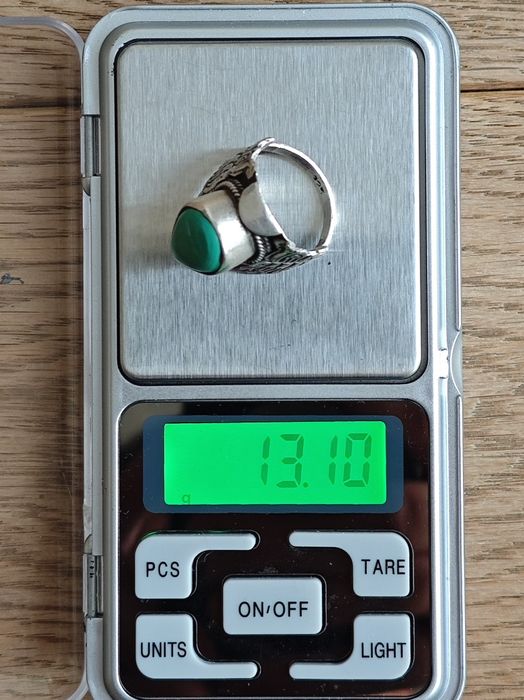 Срібна каблучка з малахітом