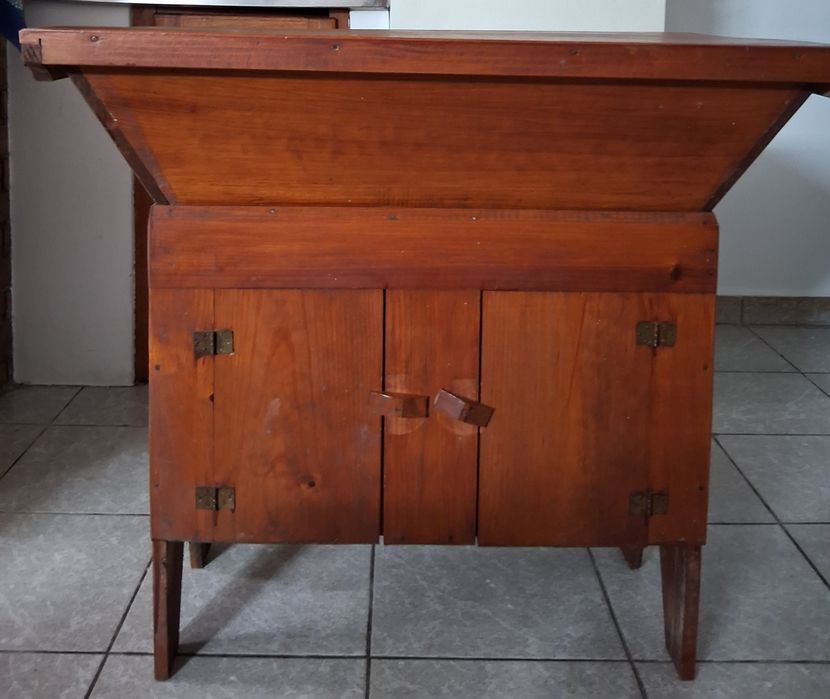 Masseira de pão usada poucas vezes