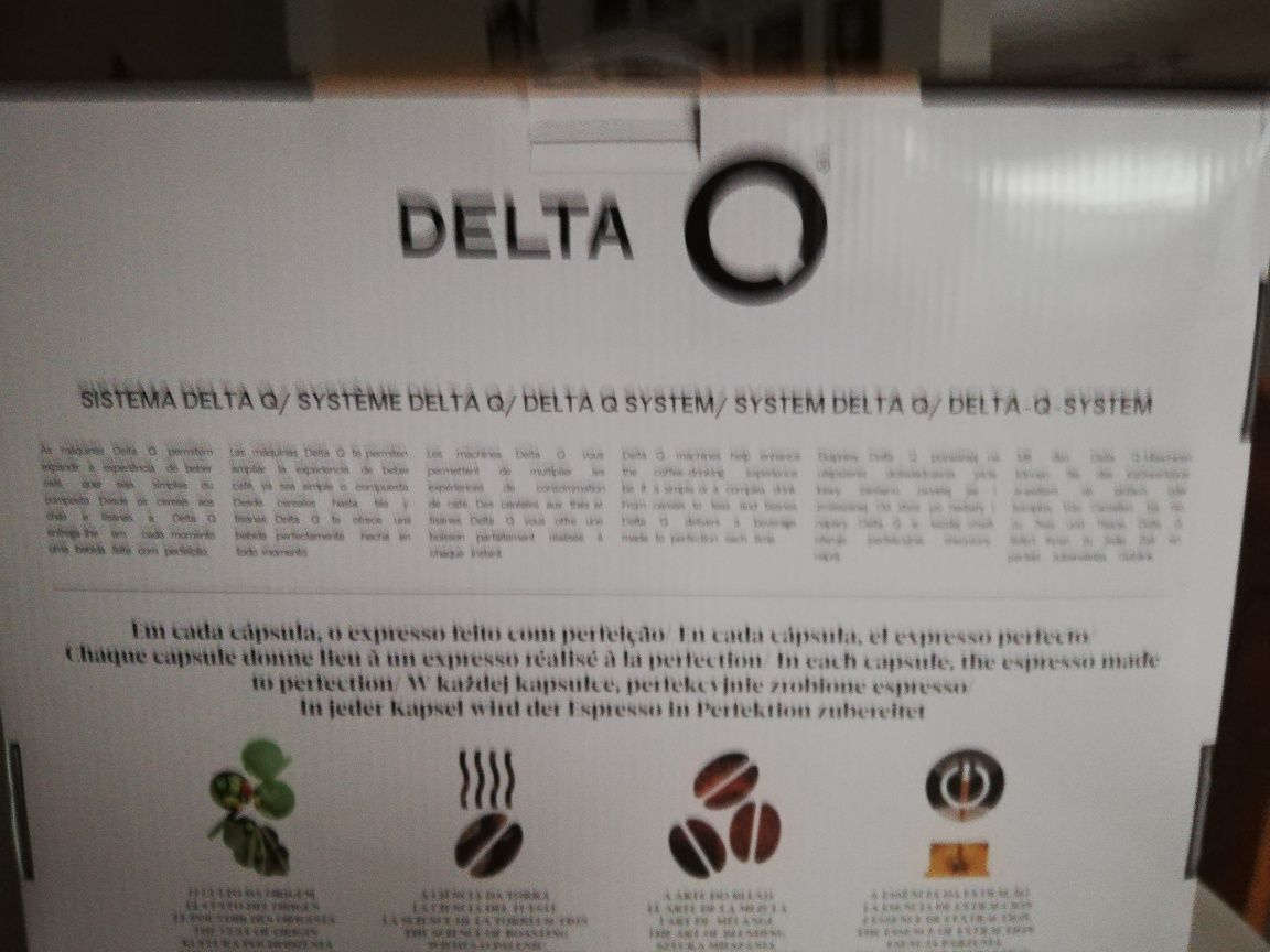Ekspres do kawy Delta QOOL