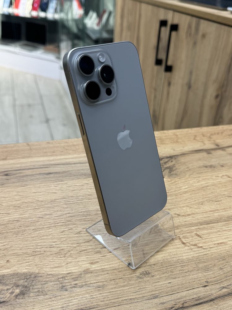 Apple iphone 15 pro max 256gb natural titanium 1175$