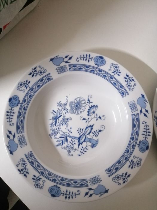 Conjunto de pratos