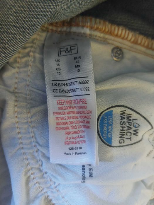 F&F Jeansowe bermudy damskie – rozmiar 42 – stan idealny!