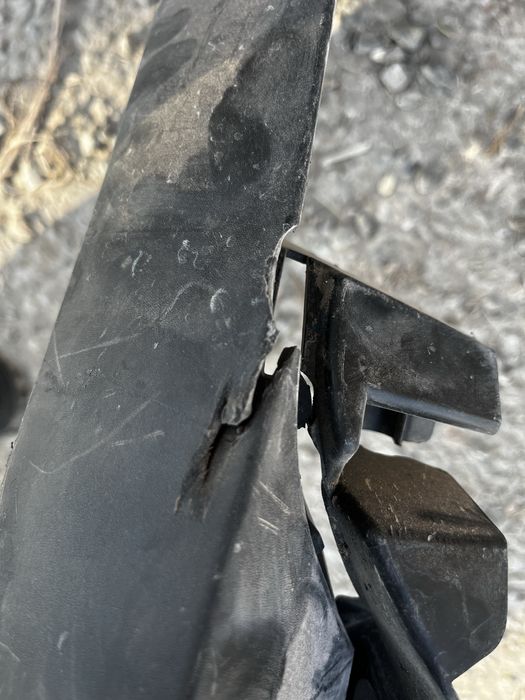 Ds3 crossback e-tense нижня решітка баспера