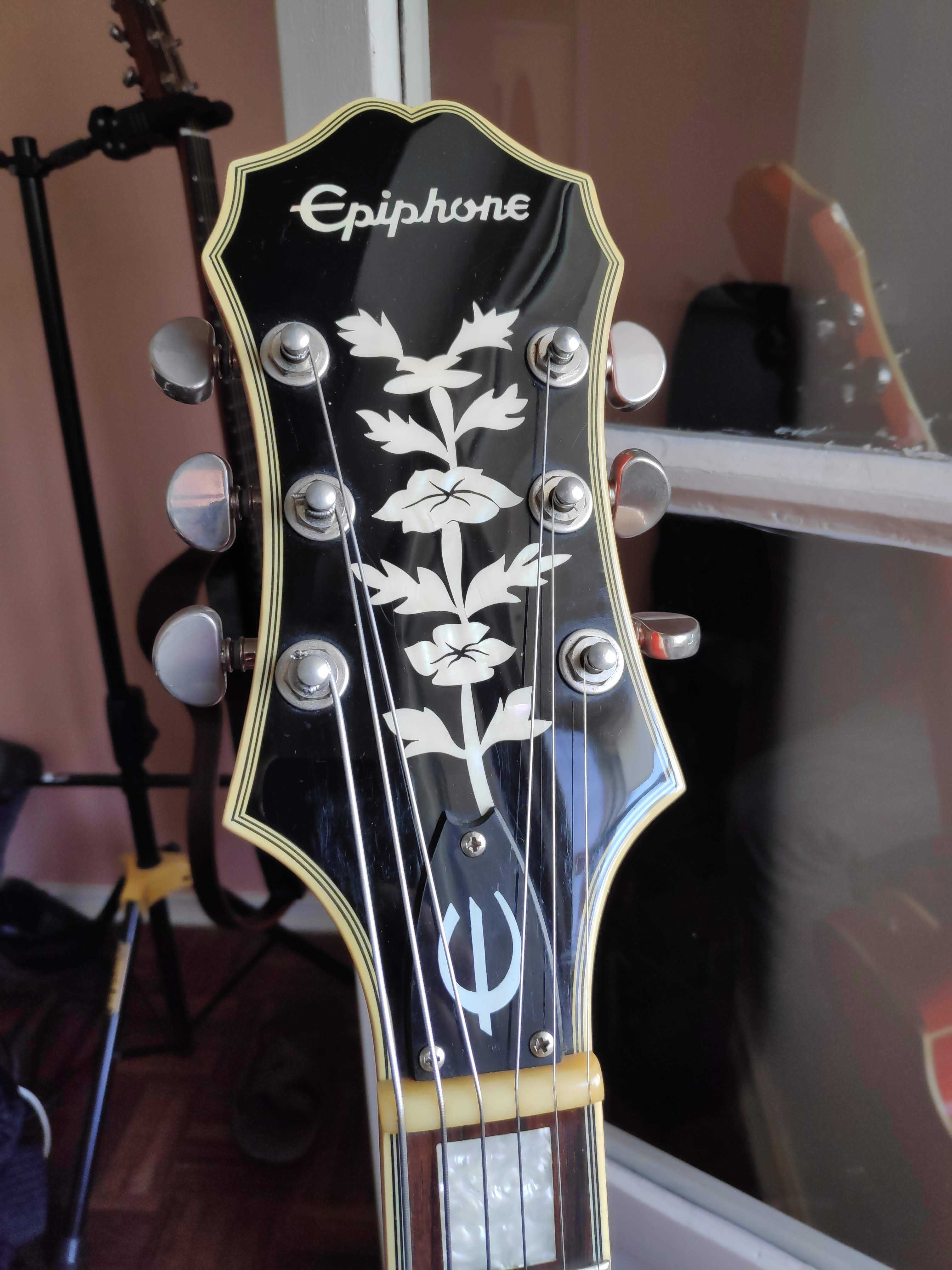 Guitarra Epiphone Swingster (+ Case)