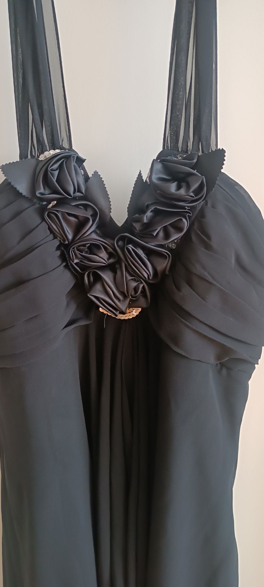 Piękna, czarna, imprezowa, elegancka sukienka wiązana na szyi Pallo 40
