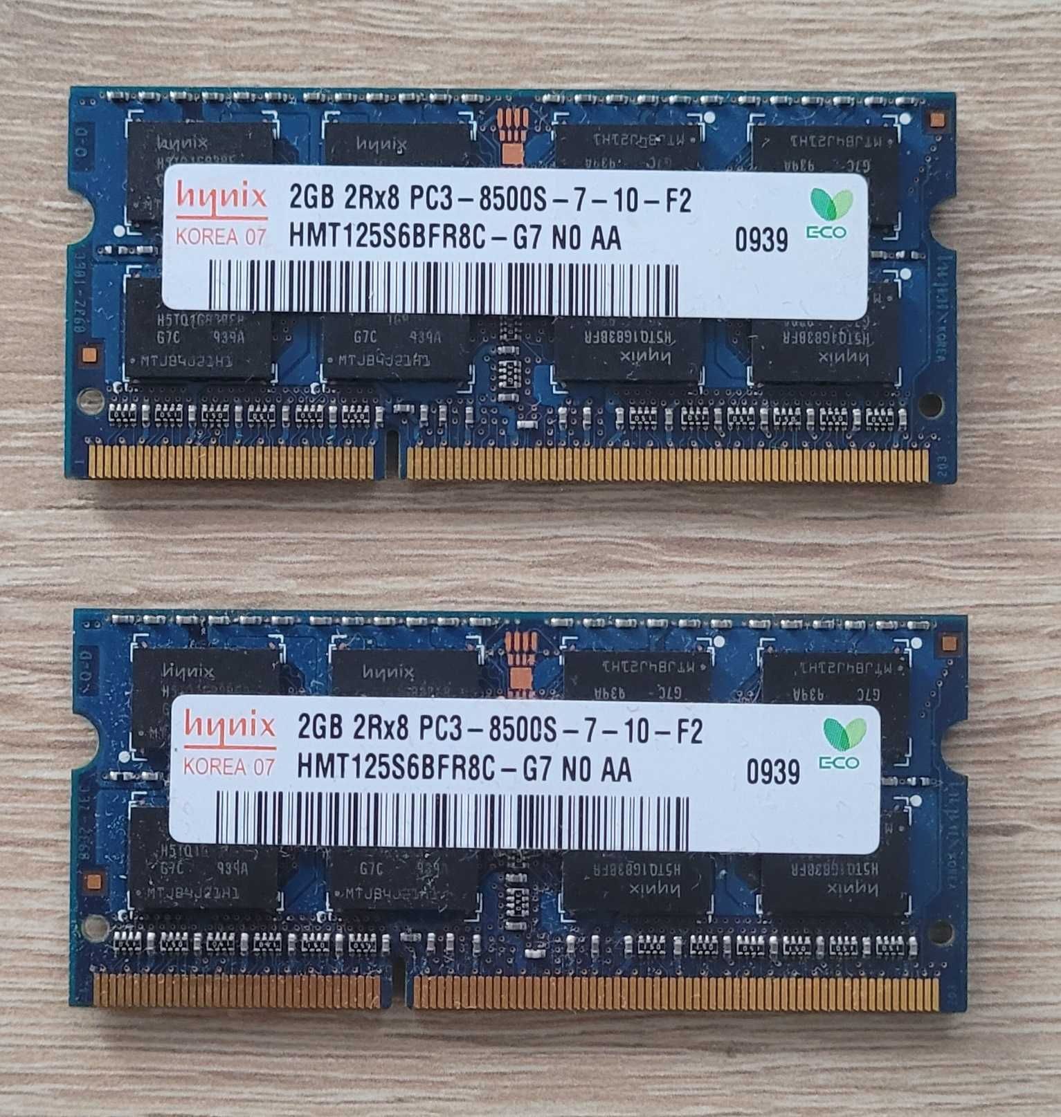2 x HYNIX 2 GB 1066 DDR3 SODIMM PC3-8500S-7-10-F2 = 4 GB