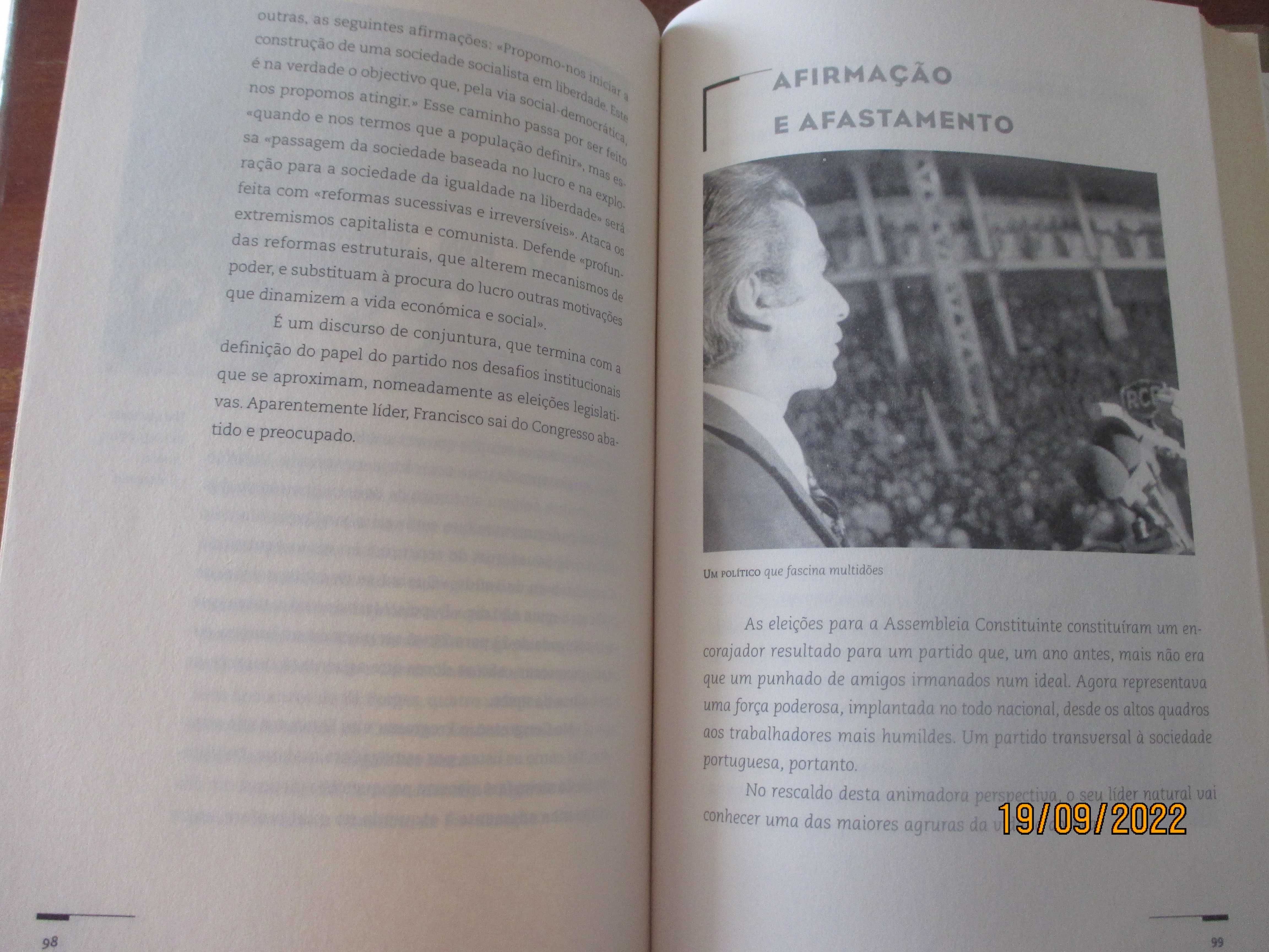 Livro . Francisco Sá Carneiro