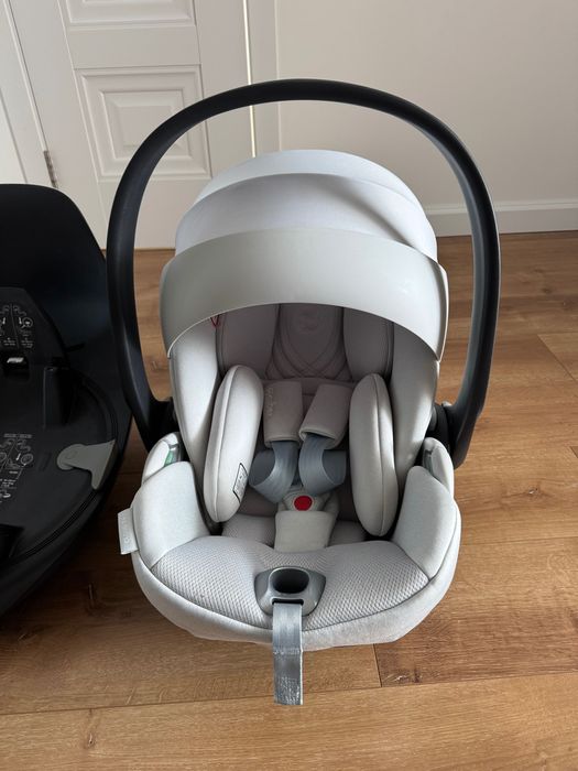Продам Автокрісло Cybex Cloud T i-Size plus Platinum White з базою