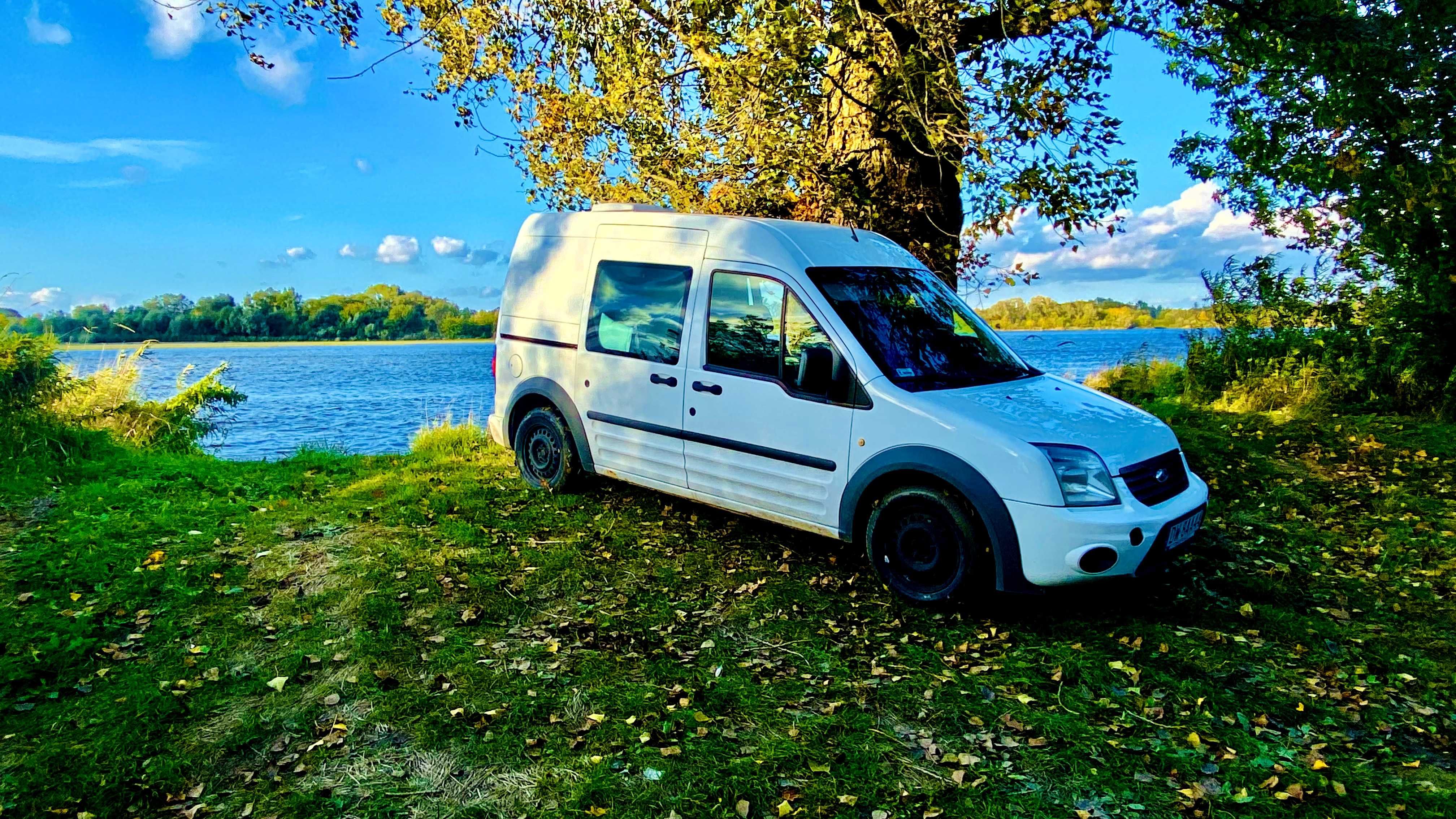 Ford Transit Connect - kamper (uszkodzony silnik)
