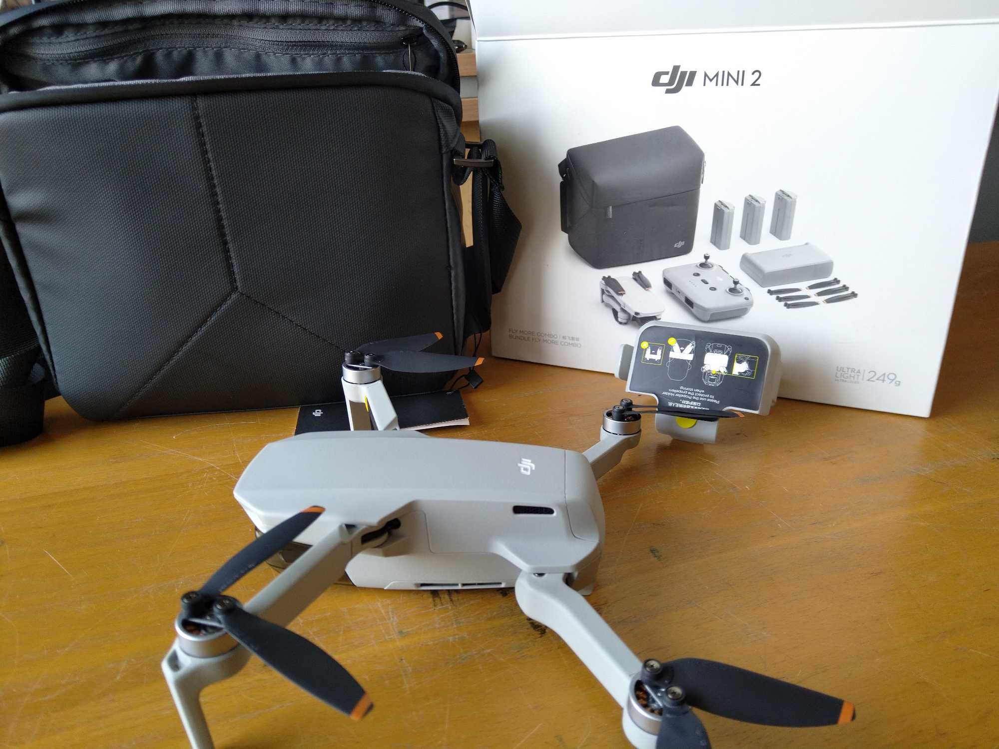 Dron DJI Mini 2 Fly More Combo 4K (Mavic Mini 2)