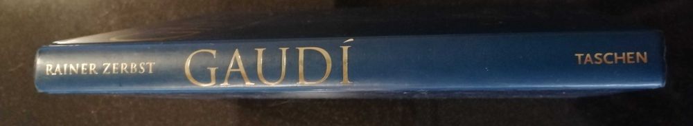 Livro “Antoni GAUDÍ, The Complete Buildings”, de Rainer Zerbst, TASHEN
