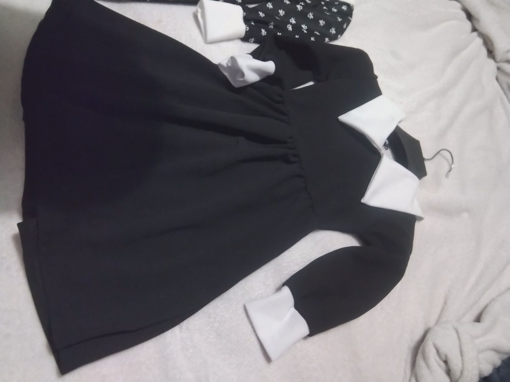 Vendo imans porta copos vestido de Halloween wandinha e t shirt e saco