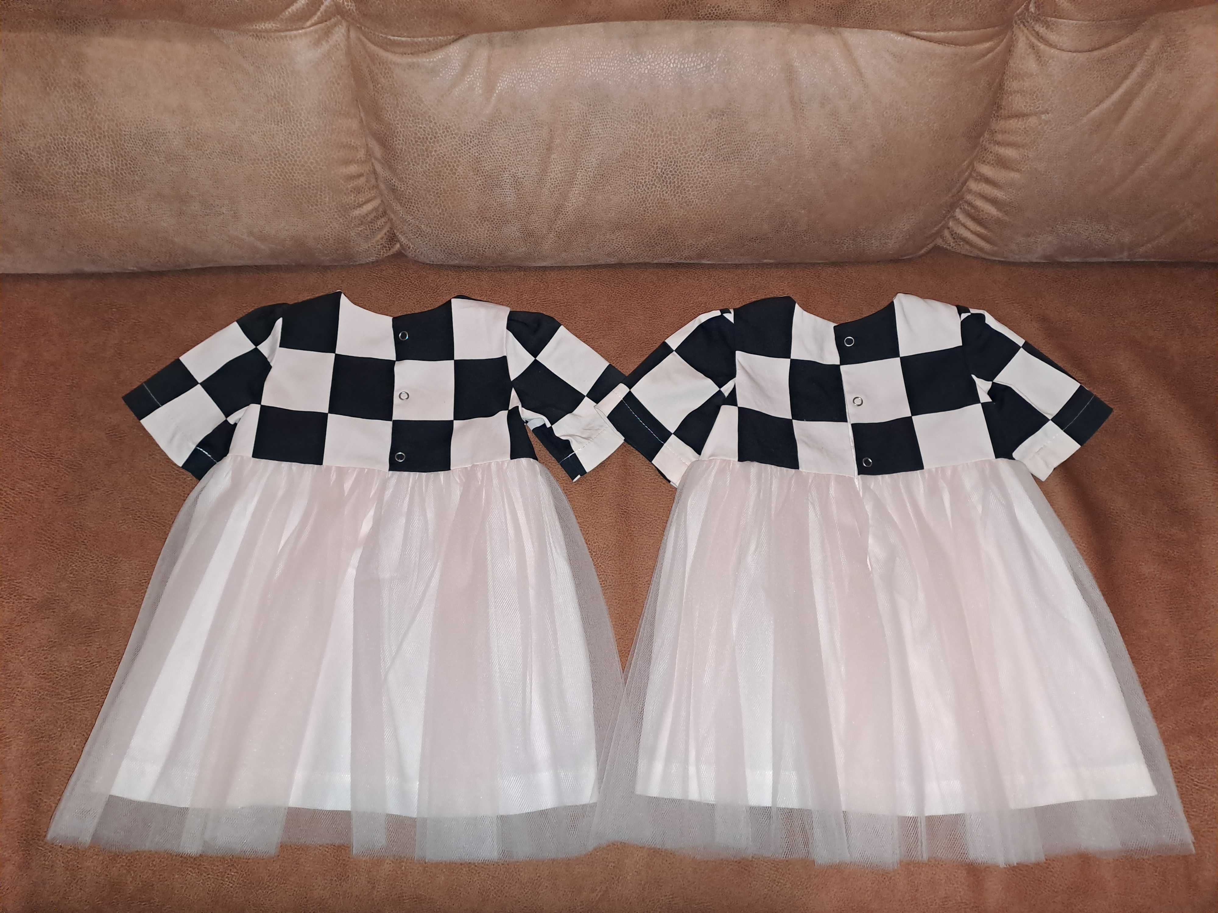 Продам на годик два эксклюзивных платья для двойняшек, близняшек