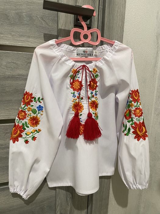 Вишиванка для дівчинки Merezhka 128
