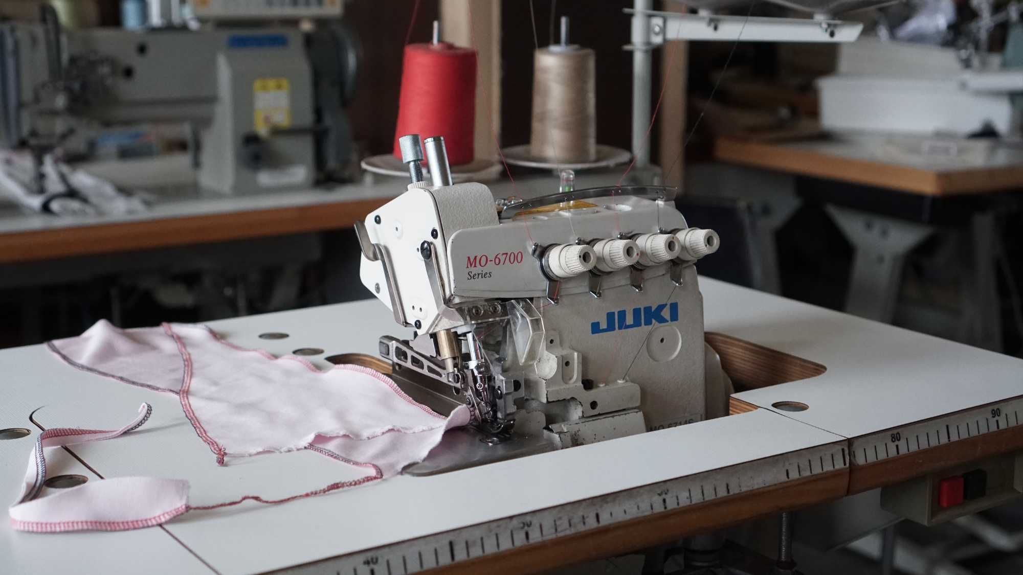 Overlock Juki 4-nitkowy