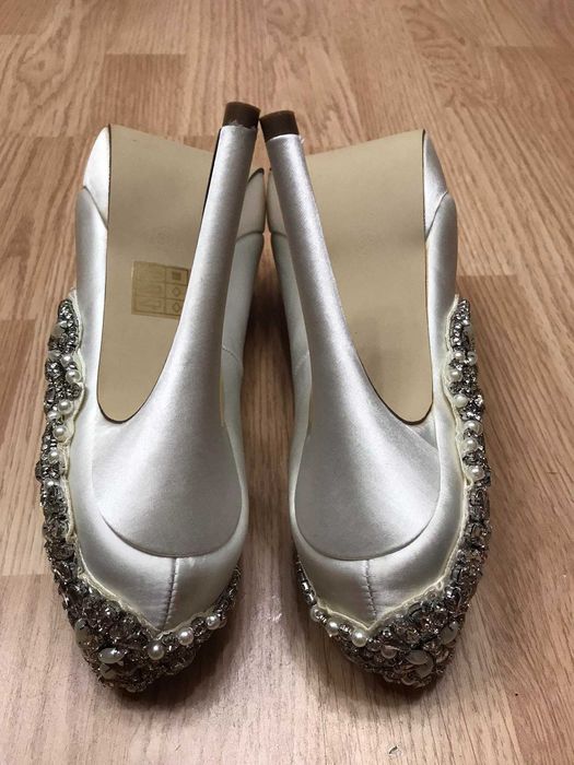 Туфли белые Pink стразы жемчуг свадебные р.37,5/38 ст.25/24,5см